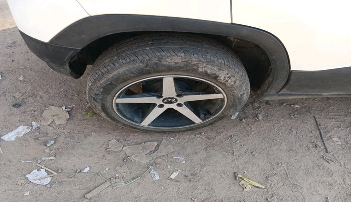 2023 Tata PUNCH PURE MT, Petrol, Manual, 28,968 km, tyre