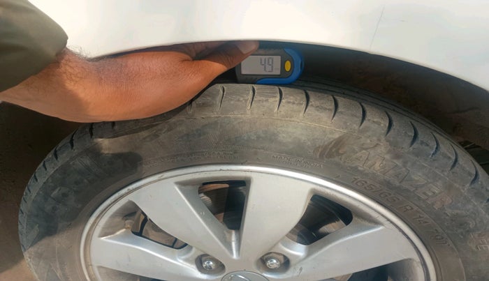 2016 Hyundai Xcent SX 1.2, Petrol, Manual, 54,112 km, tyre