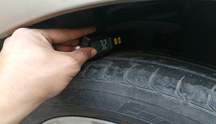 2014 Toyota Corolla Altis G CVT PETROL, CNG, Automatic, 1,13,112 km, tyre