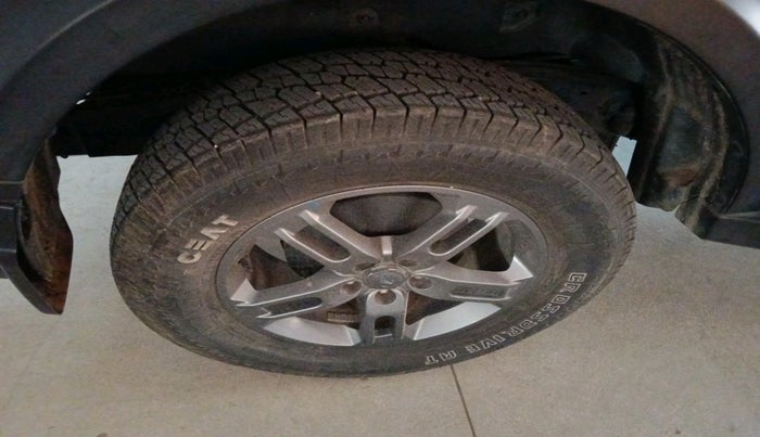 2022 Mahindra Thar LX PETROL HT 4WD AT, Petrol, Automatic, 18,965 km, tyre