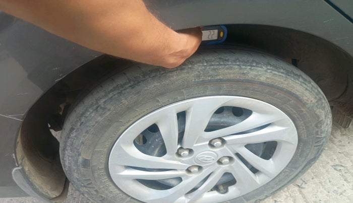 2020 Hyundai AURA S 1.2 CNG, CNG, Manual, 1,01,846 km, tyre