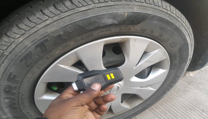 2018 Nissan Micra Active XL O, Petrol, Manual, 26,935 km, tyre