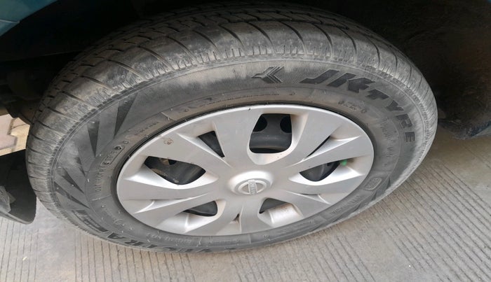 2018 Nissan Micra Active XL O, Petrol, Manual, 26,935 km, tyre