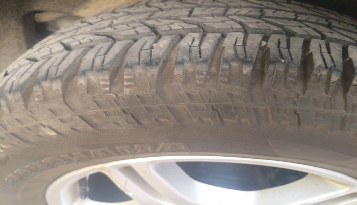 2019 Mahindra MARAZZO M6 7 STR, Diesel, Manual, 1,11,641 km, tyre