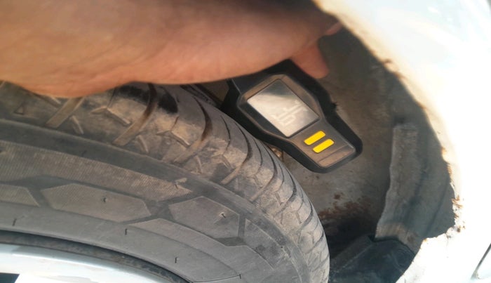 2014 Honda Amaze 1.5L I-DTEC S, Diesel, Manual, 89,563 km, tyre