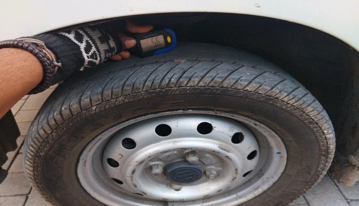 2012 Maruti Wagon R 1.0 LXI CNG, CNG, Manual, 1,50,984 km, tyre