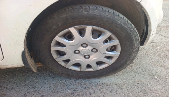 2011 Hyundai i20 MAGNA 1.2, Petrol, Manual, 68,688 km, tyre