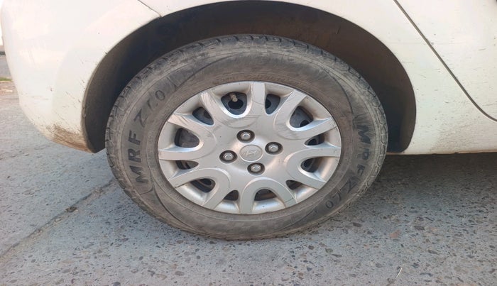 2011 Hyundai i20 MAGNA 1.2, Petrol, Manual, 68,688 km, tyre