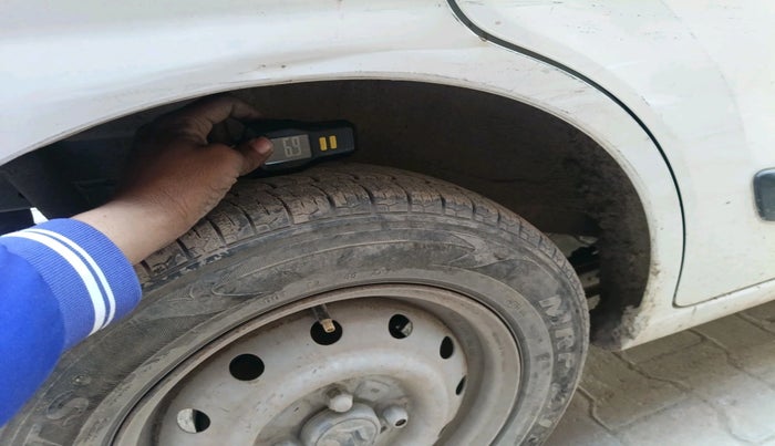 2011 Maruti Wagon R 1.0 LXI, Petrol, Manual, 32,081 km, tyre