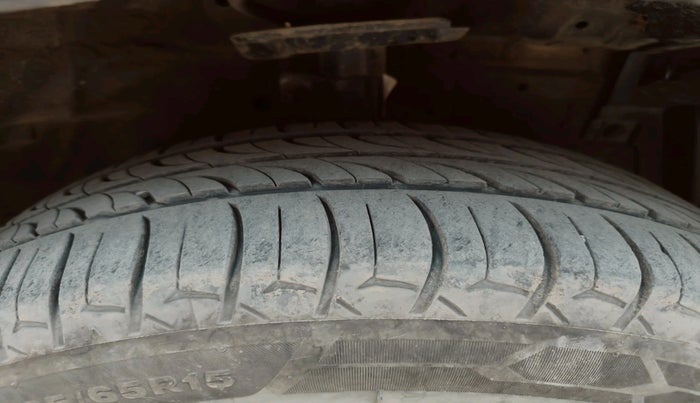 2013 Maruti Ertiga VXI CNG, CNG, Manual, 1,58,988 km, tyre