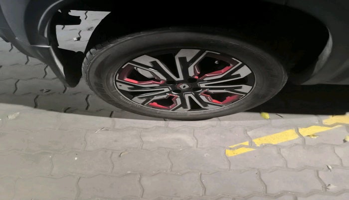 2022 Renault Kiger RXZ AMT, Petrol, Automatic, 56,086 km, tyre