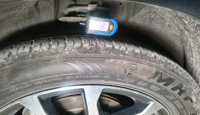 2025 Maruti XL6 ALPHA AT, Petrol, Automatic, 19,507 km, tyre