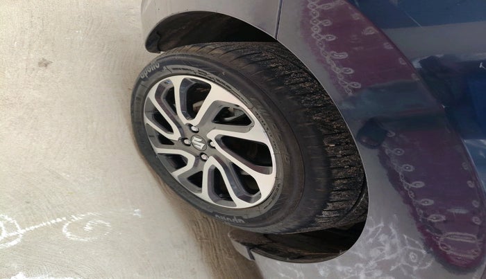 2022 Maruti Baleno ALPHA PETROL 1.2, Petrol, Manual, 34,486 km, tyre