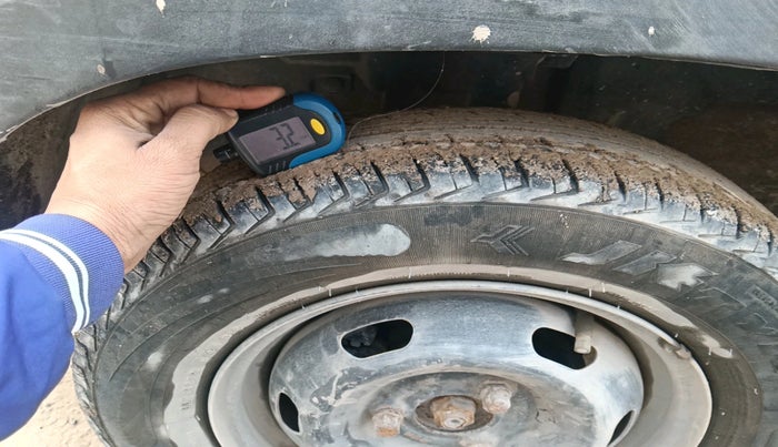 2018 Renault Kwid RXT 0.8 (O), Petrol, Manual, 64,976 km, tyre