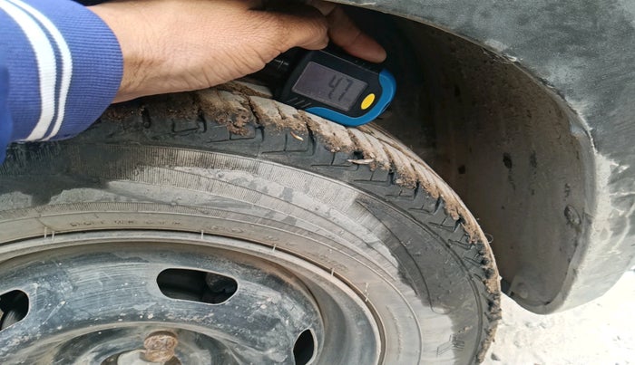 2018 Renault Kwid RXT 0.8 (O), Petrol, Manual, 64,976 km, tyre