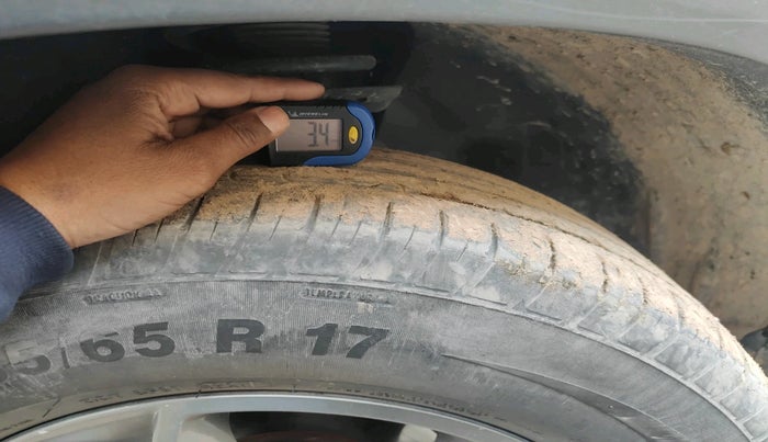 2020 Tata Harrier XZA 2.0L, Diesel, Automatic, 78,211 km, tyre