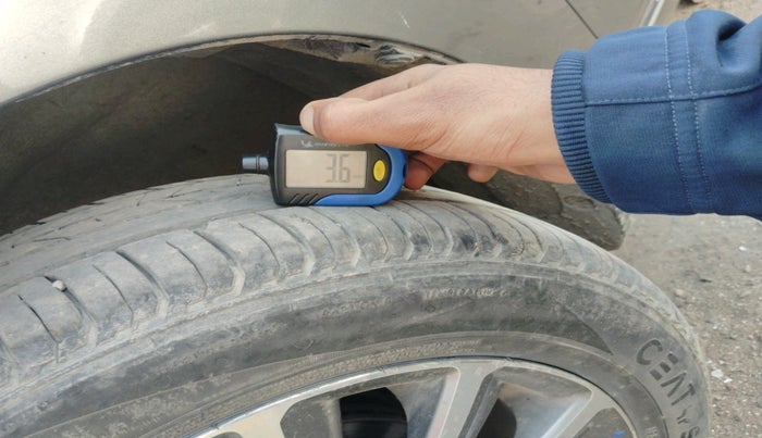 2019 Maruti Ciaz ALPHA 1.5 SHVS PETROL, Petrol, Manual, 45,202 km, tyre