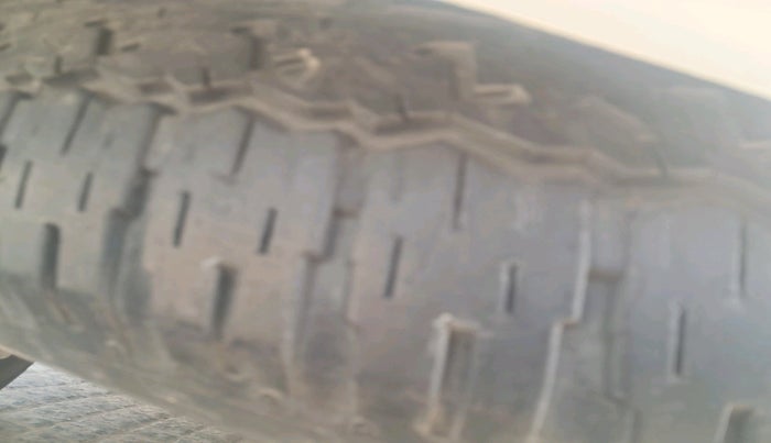 2015 Toyota Fortuner 3.0 4X4 AT, Diesel, Automatic, 1,59,602 km, tyre