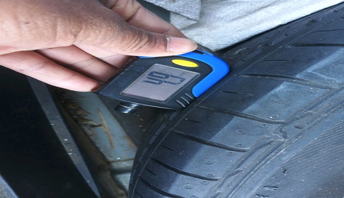 2018 Hyundai Creta SX (O) 1.6 DIESEL, Diesel, Manual, 1,06,011 km, tyre