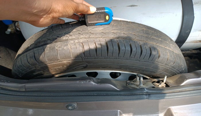 2018 Tata Tiago XZ PETROL, CNG, Manual, 75,852 km, tyre