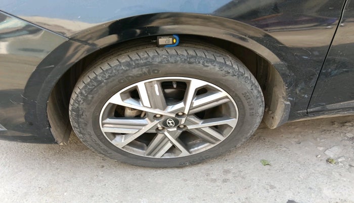 2023 Hyundai Verna SX 1.5 l MPI, Petrol, Manual, 61,528 km, tyre