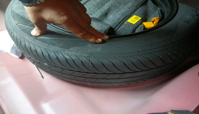 2024 Hyundai Verna SX (O) 1.5 TURBO DCT DUAL TONE, Petrol, Automatic, 5,628 km, tyre