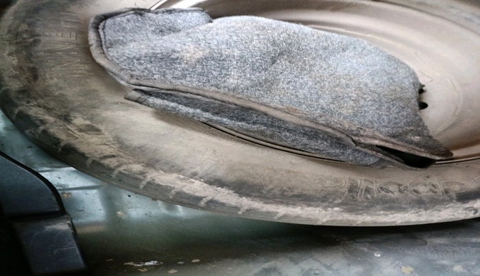 2021 Hyundai VENUE S 1.2, Petrol, Manual, 65,872 km, tyre