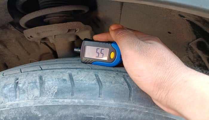 2021 Hyundai VENUE S 1.2, Petrol, Manual, 65,872 km, tyre