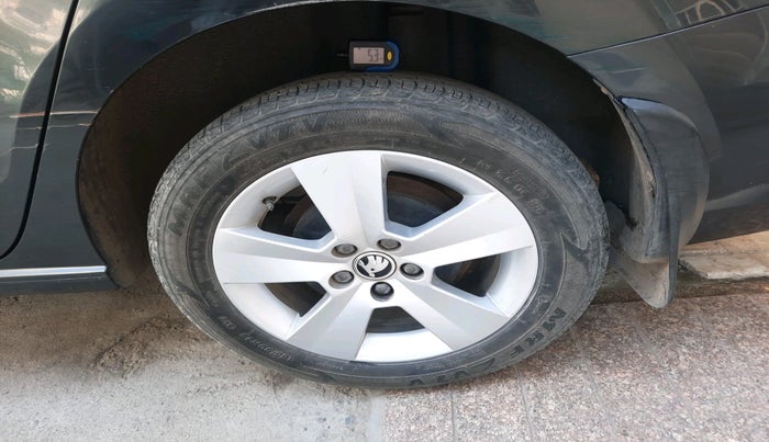 2021 Skoda Rapid AMBITION AT TSI, Petrol, Automatic, 48,286 km, tyre