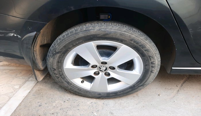 2021 Skoda Rapid AMBITION AT TSI, Petrol, Automatic, 48,286 km, tyre