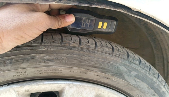 2012 Hyundai Eon SPORTZ, Petrol, Manual, 1,66,047 km, tyre