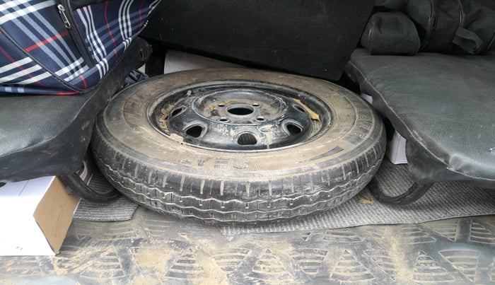 2022 Maruti Eeco 5 STR AC CNG (O), CNG, Manual, 55,435 km, tyre