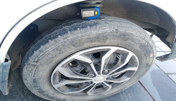 2022 Maruti Eeco 5 STR AC CNG (O), CNG, Manual, 55,435 km, tyre