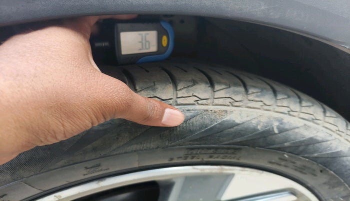 2018 Hyundai Creta SX AT 1.6 DIESEL, Diesel, Automatic, 1,27,500 km, tyre