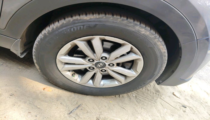 2016 Hyundai Creta SX PLUS 1.6 DIESEL, Diesel, Manual, 1,82,909 km, tyre