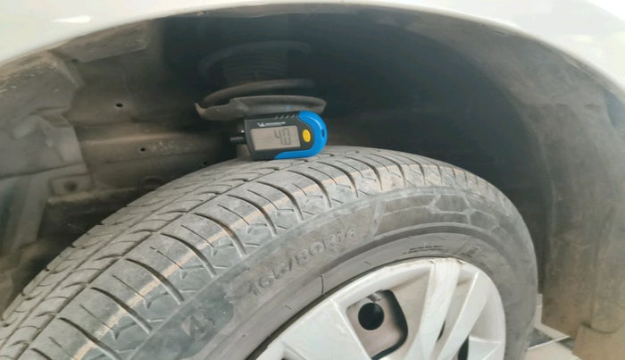 2013 Maruti Swift Dzire VXI, Petrol, Manual, 1,40,424 km, tyre