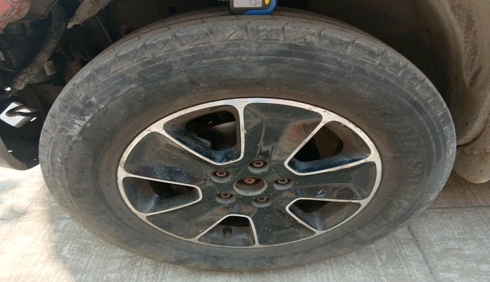 2018 Renault Duster RXS CVT, Petrol, Automatic, 1,07,741 km, tyre