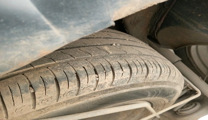 2018 Renault Duster RXS CVT, Petrol, Automatic, 1,07,741 km, tyre