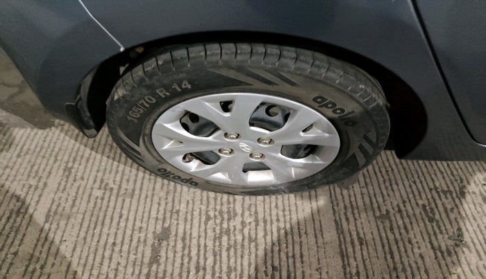 2015 Hyundai i10 SPORTZ 1.2, Petrol, Manual, 66,700 km, tyre