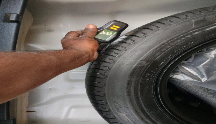 2019 Hyundai Verna 1.6 VTVT SX, Petrol, Manual, 21,315 km, tyre