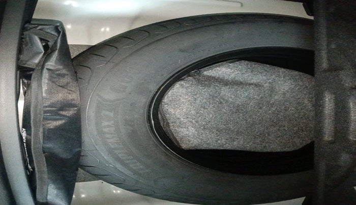 2025 KIA SELTOS  HTE 1.5 PETROL MT, Petrol, Manual, 1,033 km, tyre