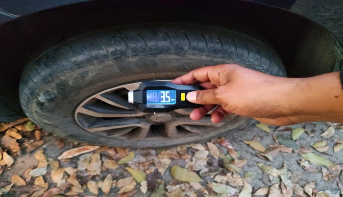 2021 Maruti Swift VXI, Petrol, Manual, 25,505 km, tyre