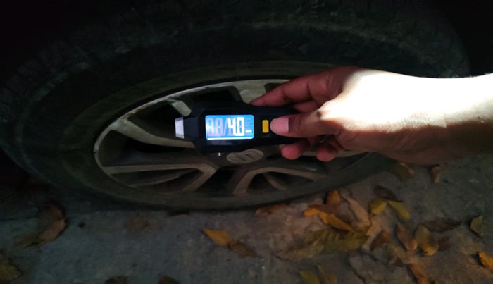 2021 Maruti Swift VXI, Petrol, Manual, 25,505 km, tyre