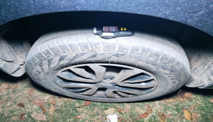 2021 Maruti Swift VXI, Petrol, Manual, 25,505 km, tyre