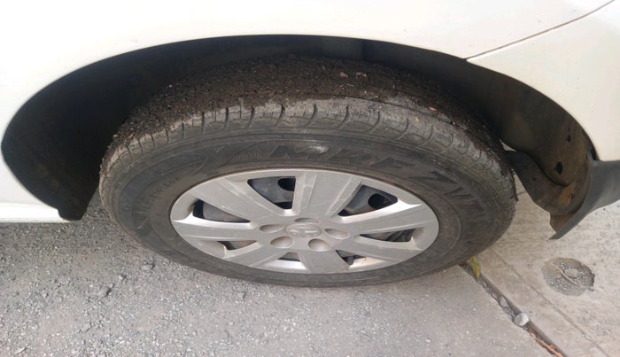 2012 Volkswagen Polo COMFORTLINE 1.2L, Diesel, Manual, 69,500 km, tyre