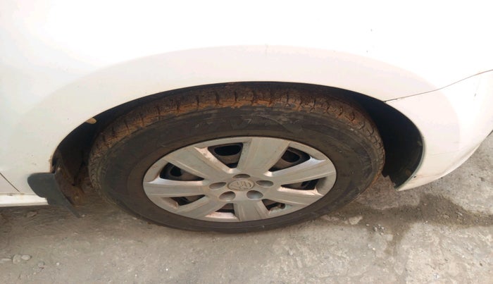 2012 Volkswagen Polo COMFORTLINE 1.2L, Diesel, Manual, 69,500 km, tyre