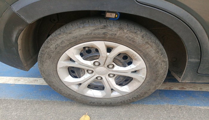 2023 KIA SONET HTE 1.2, CNG, Manual, 28,750 km, tyre