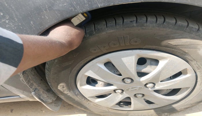 2012 Hyundai i10 SPORTZ 1.2, Petrol, Manual, 1,25,292 km, tyre