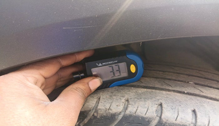 2022 KIA CARENS PRESTIGE PLUS 1.4 PETROL 7 STR, Petrol, Manual, 33,212 km, tyre