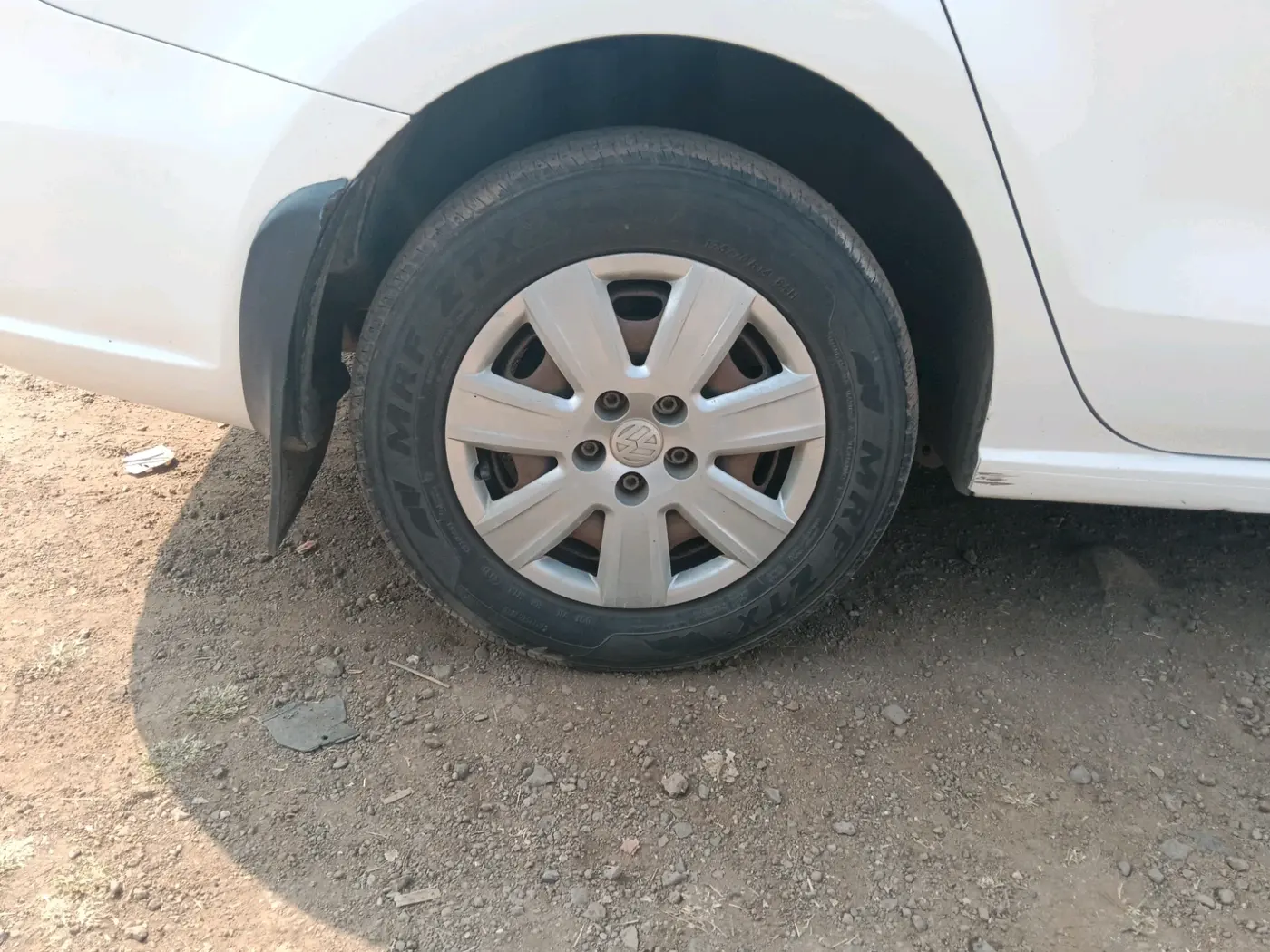 2012 Volkswagen Vento TRENDLINE DIESEL 1.6, Diesel, Manual, 93,320 km, tyre